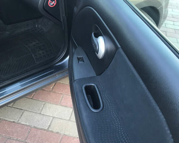 Серый Ниссан Ноут, объемом двигателя 1.5 л и пробегом 200 тыс. км за 8400 $, фото 5 на Automoto.ua