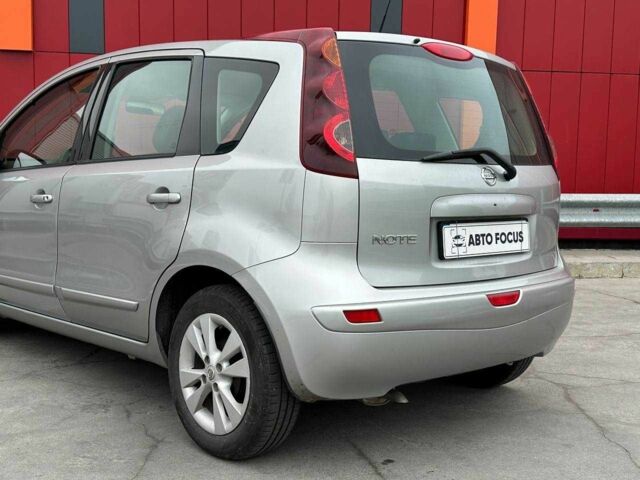 Сірий Ніссан Ноут, об'ємом двигуна 0 л та пробігом 172 тис. км за 7290 $, фото 5 на Automoto.ua