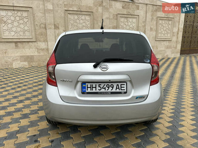 Серый Ниссан Ноут, объемом двигателя 1.2 л и пробегом 27 тыс. км за 7400 $, фото 19 на Automoto.ua