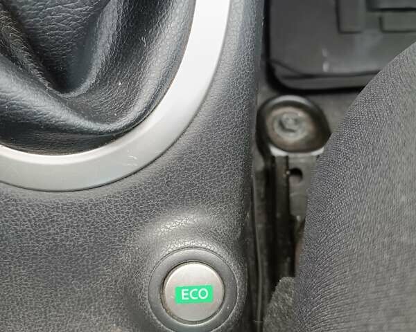 Серый Ниссан Ноут, объемом двигателя 1.5 л и пробегом 202 тыс. км за 8100 $, фото 18 на Automoto.ua