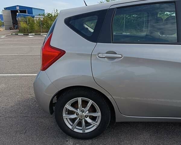 Серый Ниссан Ноут, объемом двигателя 1.5 л и пробегом 202 тыс. км за 8100 $, фото 5 на Automoto.ua