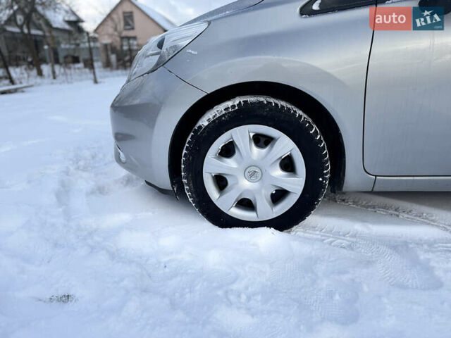 Сірий Ніссан Ноут, об'ємом двигуна 1.2 л та пробігом 156 тис. км за 7100 $, фото 5 на Automoto.ua