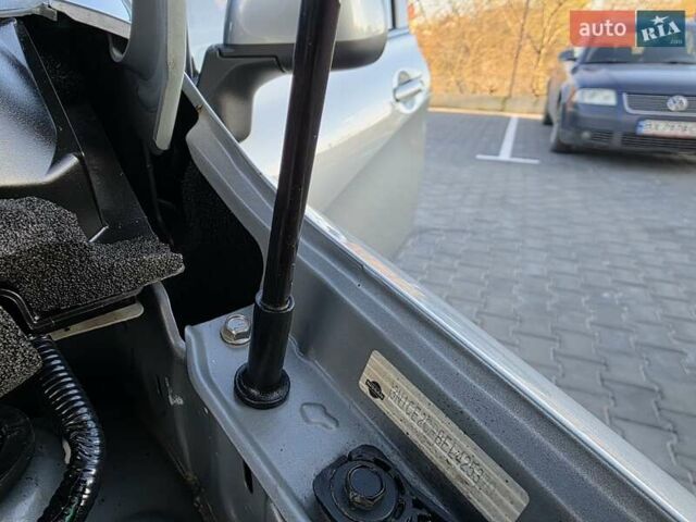 Сірий Ніссан Ноут, об'ємом двигуна 1.6 л та пробігом 239 тис. км за 7499 $, фото 49 на Automoto.ua