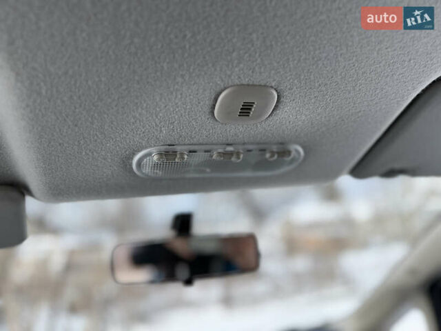 Сірий Ніссан Ноут, об'ємом двигуна 1.2 л та пробігом 156 тис. км за 7100 $, фото 38 на Automoto.ua