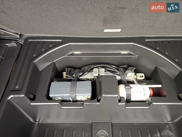 Ниссан Ноут 2014 в Бродах на Automoto.ua Серый Ниссан Ноут, объемом двигателя 1.5 л и пробегом 219 тыс. км за 8350 $, фото 34 на Automoto.ua