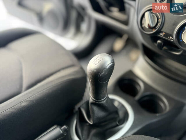 Сірий Ніссан Ноут, об'ємом двигуна 1.2 л та пробігом 156 тис. км за 7100 $, фото 59 на Automoto.ua