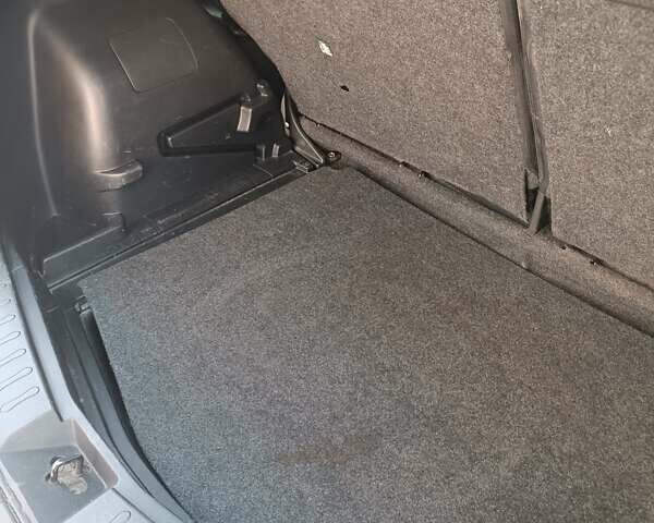 Серый Ниссан Ноут, объемом двигателя 1.5 л и пробегом 202 тыс. км за 8100 $, фото 33 на Automoto.ua