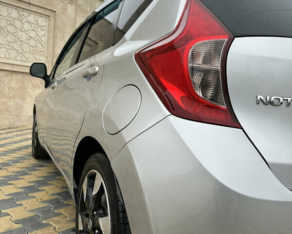 Серый Ниссан Ноут, объемом двигателя 1.2 л и пробегом 27 тыс. км за 7400 $, фото 22 на Automoto.ua