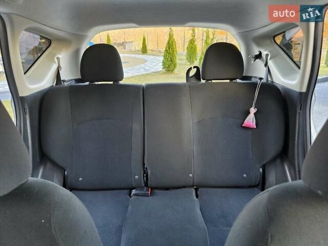Сірий Ніссан Ноут, об'ємом двигуна 1.6 л та пробігом 149 тис. км за 7500 $, фото 31 на Automoto.ua