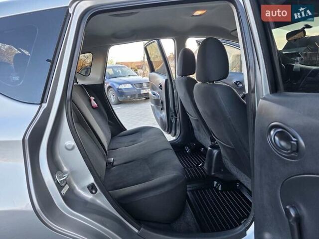 Сірий Ніссан Ноут, об'ємом двигуна 1.6 л та пробігом 149 тис. км за 7500 $, фото 32 на Automoto.ua