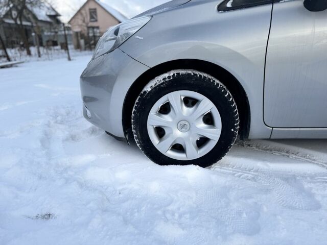 Серый Ниссан Ноут, объемом двигателя 1.2 л и пробегом 156 тыс. км за 6850 $, фото 4 на Automoto.ua