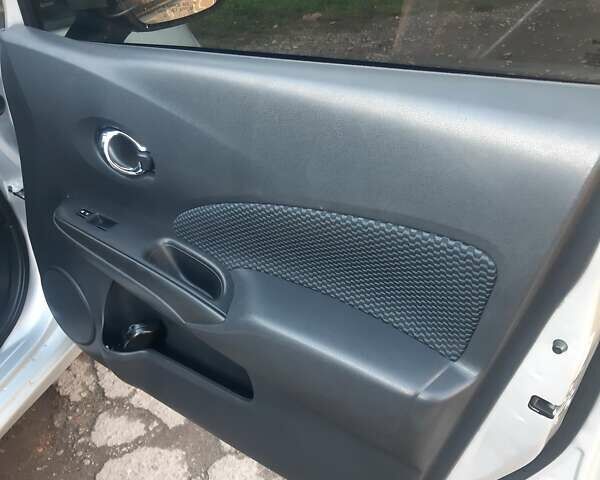 Серый Ниссан Ноут, объемом двигателя 1.6 л и пробегом 148 тыс. км за 7500 $, фото 9 на Automoto.ua