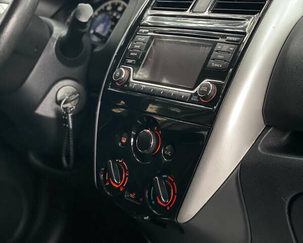 Сірий Ніссан Ноут, об'ємом двигуна 1.6 л та пробігом 170 тис. км за 8350 $, фото 20 на Automoto.ua