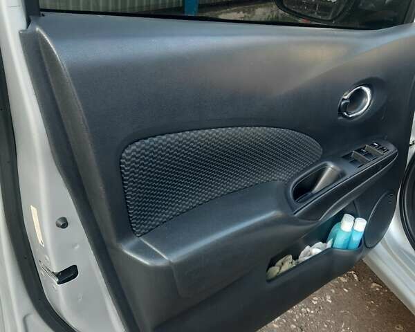 Серый Ниссан Ноут, объемом двигателя 1.6 л и пробегом 148 тыс. км за 7500 $, фото 18 на Automoto.ua