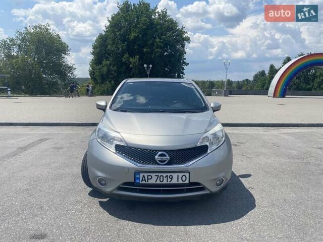 Серый Ниссан Ноут, объемом двигателя 1.46 л и пробегом 205 тыс. км за 8000 $, фото 2 на Automoto.ua