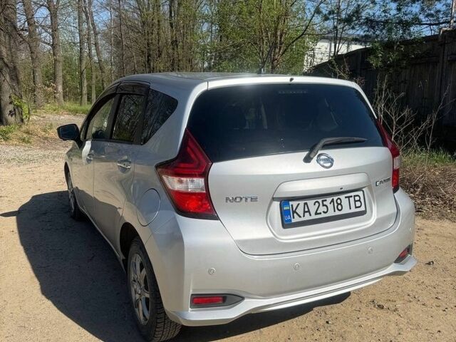 Серый Ниссан Ноут, объемом двигателя 1.2 л и пробегом 96 тыс. км за 9800 $, фото 3 на Automoto.ua