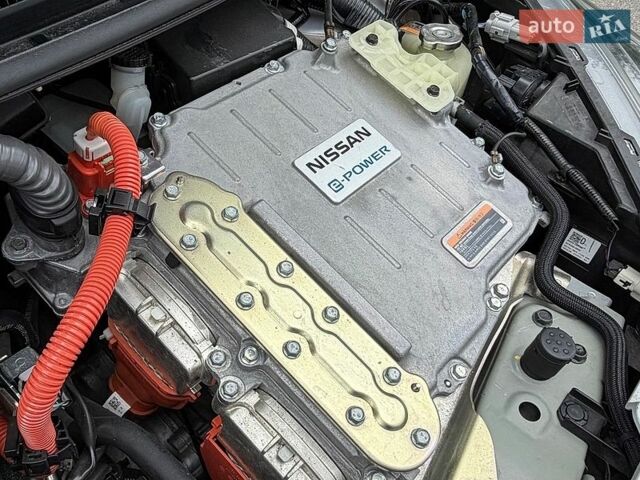 Серый Ниссан Ноут, объемом двигателя 1.2 л и пробегом 70 тыс. км за 11999 $, фото 47 на Automoto.ua