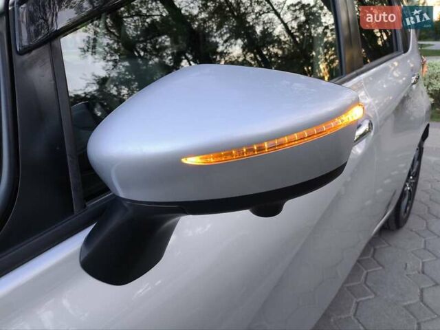 Серый Ниссан Ноут, объемом двигателя 1.2 л и пробегом 55 тыс. км за 12400 $, фото 12 на Automoto.ua