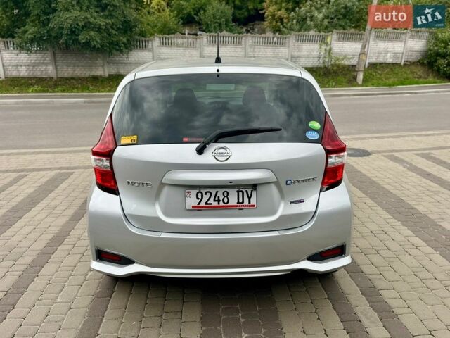 Сірий Ніссан Ноут, об'ємом двигуна 1.2 л та пробігом 42 тис. км за 10899 $, фото 27 на Automoto.ua