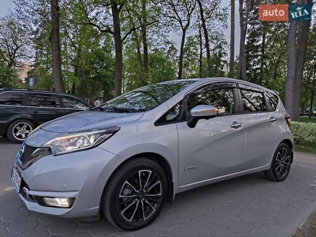 Серый Ниссан Ноут, объемом двигателя 1.2 л и пробегом 55 тыс. км за 12400 $, фото 2 на Automoto.ua