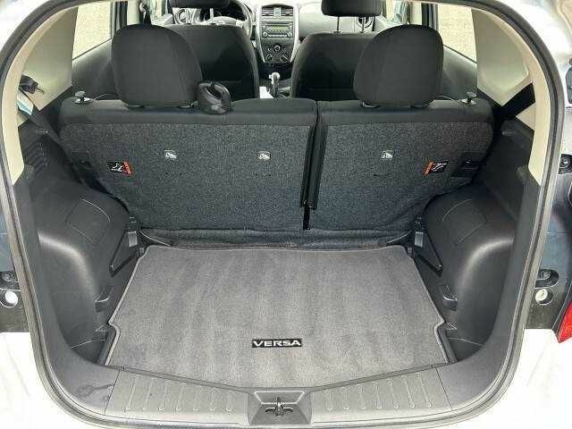 Сірий Ніссан Ноут, об'ємом двигуна 1.6 л та пробігом 66 тис. км за 2000 $, фото 19 на Automoto.ua