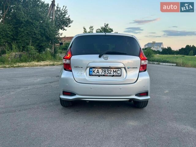 Серый Ниссан Ноут, объемом двигателя 1.2 л и пробегом 71 тыс. км за 11900 $, фото 4 на Automoto.ua