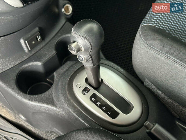 Сірий Ніссан Ноут, об'ємом двигуна 1.6 л та пробігом 92 тис. км за 10940 $, фото 10 на Automoto.ua