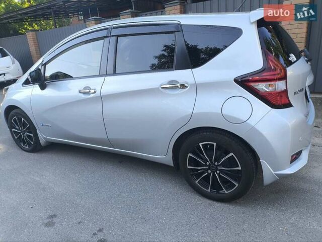 Серый Ниссан Ноут, объемом двигателя 1.2 л и пробегом 55 тыс. км за 12400 $, фото 23 на Automoto.ua