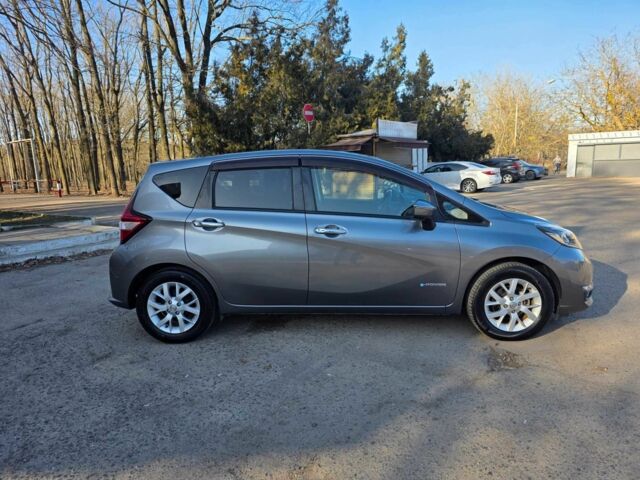 Сірий Ніссан Ноут, об'ємом двигуна 1.2 л та пробігом 81 тис. км за 12500 $, фото 6 на Automoto.ua