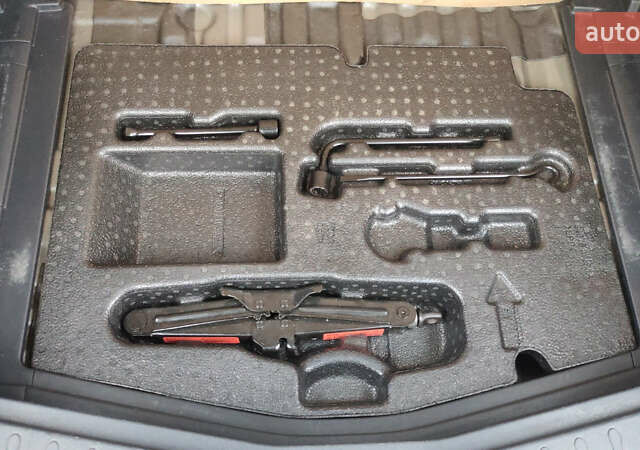 Серый Ниссан Ноут, объемом двигателя 1.6 л и пробегом 133 тыс. км за 11500 $, фото 10 на Automoto.ua