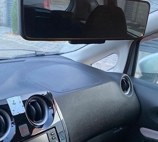 Сірий Ніссан Ноут, об'ємом двигуна 1.2 л та пробігом 87 тис. км за 11000 $, фото 11 на Automoto.ua