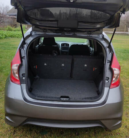 Сірий Ніссан Ноут, об'ємом двигуна 1.6 л та пробігом 133 тис. км за 10300 $, фото 5 на Automoto.ua