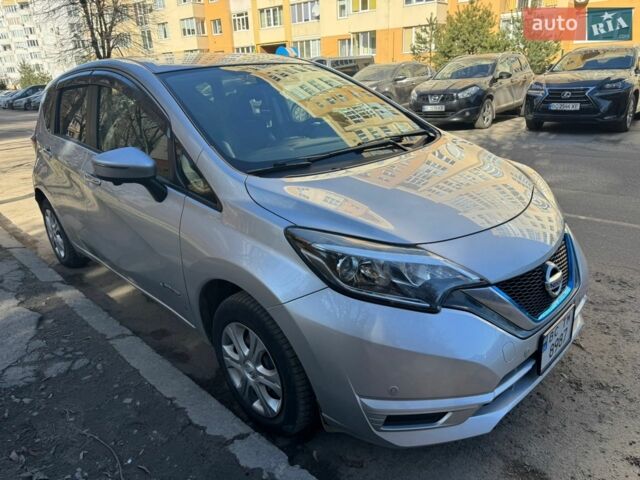 Серый Ниссан Ноут, объемом двигателя 1.2 л и пробегом 103 тыс. км за 11700 $, фото 4 на Automoto.ua