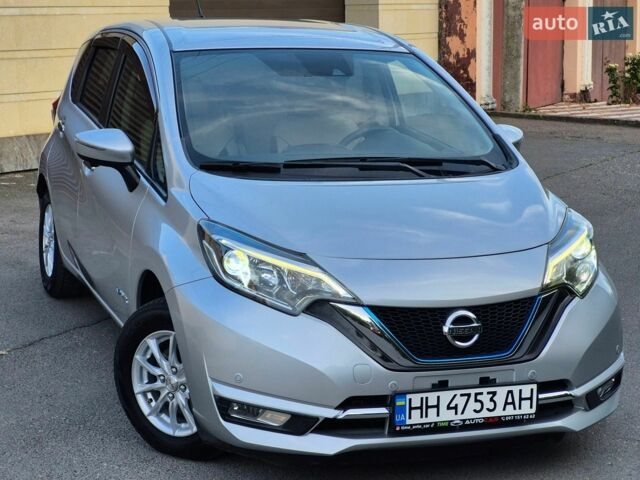 Серый Ниссан Ноут, объемом двигателя 1.2 л и пробегом 87 тыс. км за 12150 $, фото 4 на Automoto.ua