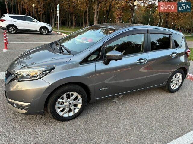 Сірий Ніссан Ноут, об'ємом двигуна 1.2 л та пробігом 9 тис. км за 14000 $, фото 3 на Automoto.ua