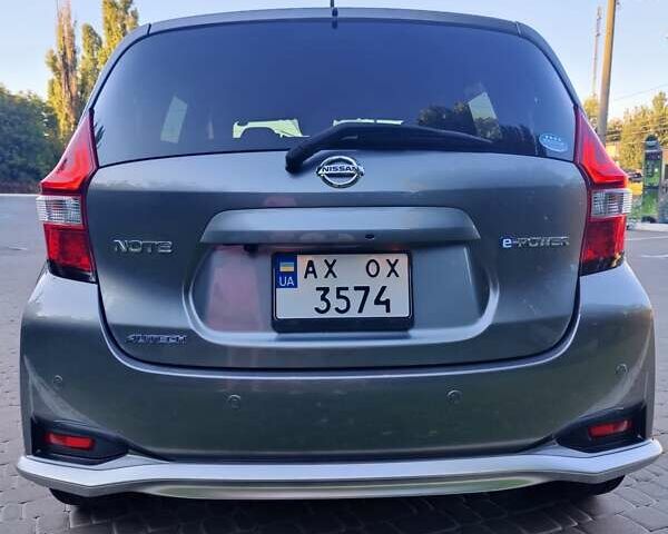 Серый Ниссан Ноут, объемом двигателя 1.2 л и пробегом 53 тыс. км за 13700 $, фото 20 на Automoto.ua
