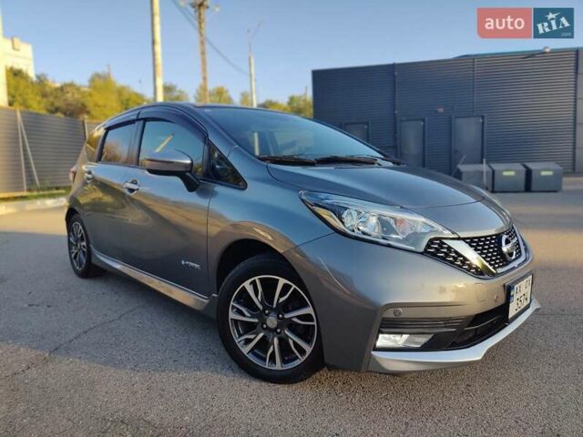 Серый Ниссан Ноут, объемом двигателя 1.2 л и пробегом 53 тыс. км за 13700 $, фото 4 на Automoto.ua