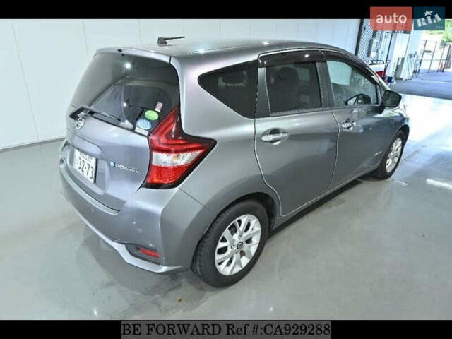 Сірий Ніссан Ноут, об'ємом двигуна 1.2 л та пробігом 31 тис. км за 12000 $, фото 51 на Automoto.ua