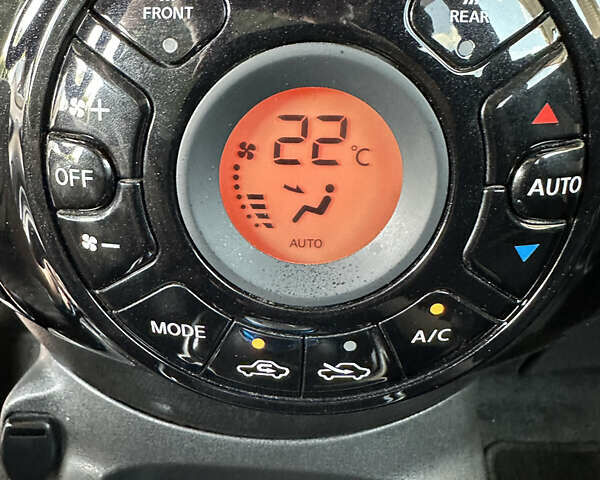 Сірий Ніссан Ноут, об'ємом двигуна 1.2 л та пробігом 68 тис. км за 12500 $, фото 20 на Automoto.ua