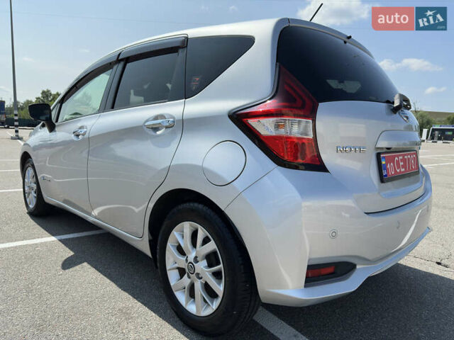 Сірий Ніссан Ноут, об'ємом двигуна 1.2 л та пробігом 68 тис. км за 12500 $, фото 6 на Automoto.ua
