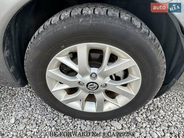 Сірий Ніссан Ноут, об'ємом двигуна 1.2 л та пробігом 31 тис. км за 12000 $, фото 11 на Automoto.ua