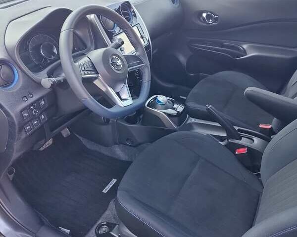 Серый Ниссан Ноут, объемом двигателя 1.2 л и пробегом 53 тыс. км за 13700 $, фото 22 на Automoto.ua