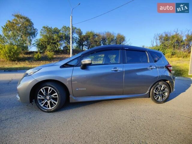 Серый Ниссан Ноут, объемом двигателя 1.2 л и пробегом 53 тыс. км за 13700 $, фото 18 на Automoto.ua