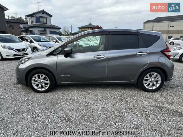 Сірий Ніссан Ноут, об'ємом двигуна 1.2 л та пробігом 31 тис. км за 12000 $, фото 1 на Automoto.ua