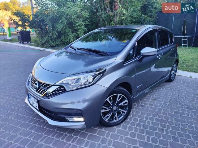 Серый Ниссан Ноут, объемом двигателя 1.2 л и пробегом 53 тыс. км за 13700 $, фото 1 на Automoto.ua
