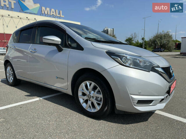 Сірий Ніссан Ноут, об'ємом двигуна 1.2 л та пробігом 68 тис. км за 12500 $, фото 2 на Automoto.ua