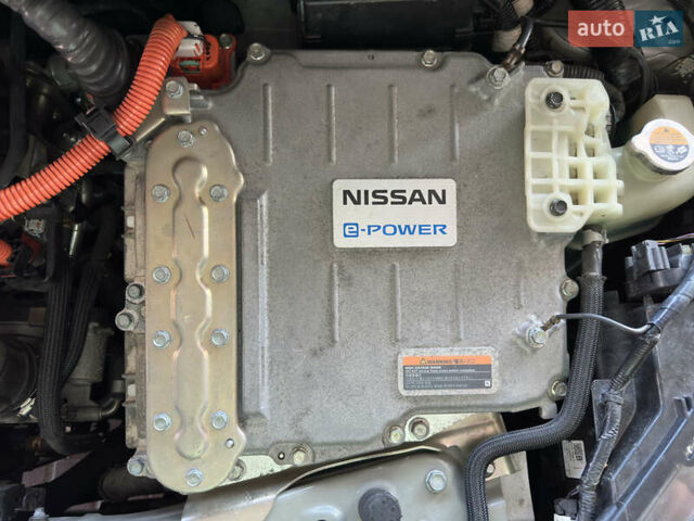 Сірий Ніссан Ноут, об'ємом двигуна 1.2 л та пробігом 68 тис. км за 12500 $, фото 11 на Automoto.ua