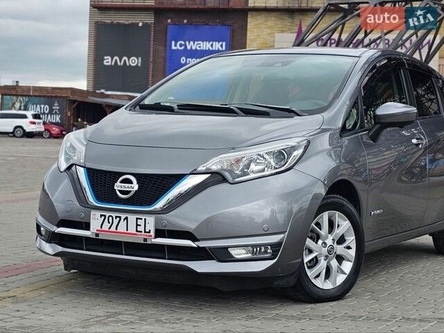 Серый Ниссан Ноут, объемом двигателя 1.2 л и пробегом 64 тыс. км за 12900 $, фото 4 на Automoto.ua