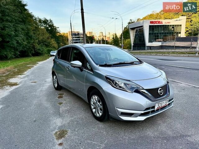 Сірий Ніссан Ноут, об'ємом двигуна 1.2 л та пробігом 7 тис. км за 13950 $, фото 6 на Automoto.ua