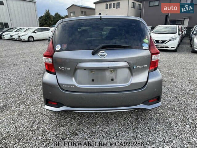 Сірий Ніссан Ноут, об'ємом двигуна 1.2 л та пробігом 31 тис. км за 12000 $, фото 3 на Automoto.ua